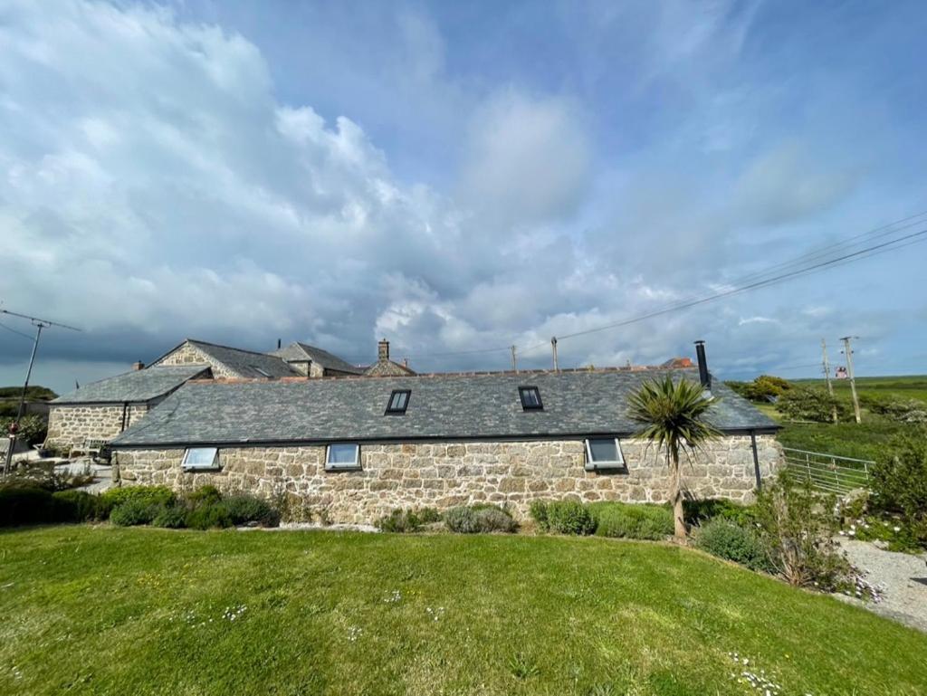 Trengothal Barn Daire Porthcurno Dış mekan fotoğraf